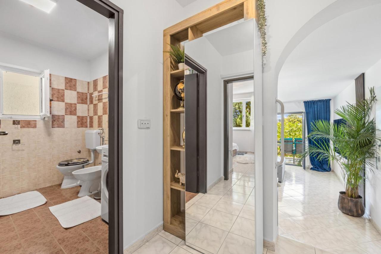Romeo&Julia- Newly Refurbished Apartment Near Medulin Pomer Exterior photo