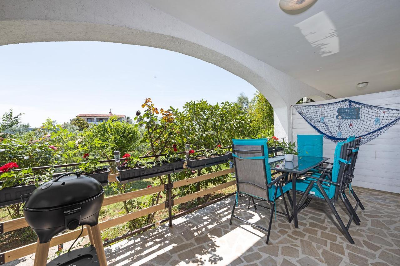 Romeo&Julia- Newly Refurbished Apartment Near Medulin Pomer Exterior photo