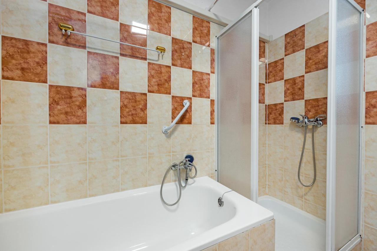 Romeo&Julia- Newly Refurbished Apartment Near Medulin Pomer Exterior photo